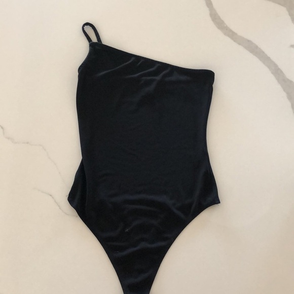 Leith Black Asymmetrical Bodysuit Size XXSmall - Picture 2 of 4